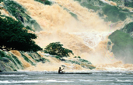 Una cascata lungo il fiume Congo
