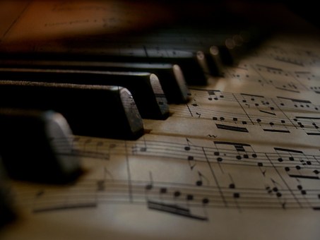 dettaglio di tastiera di pianoforte