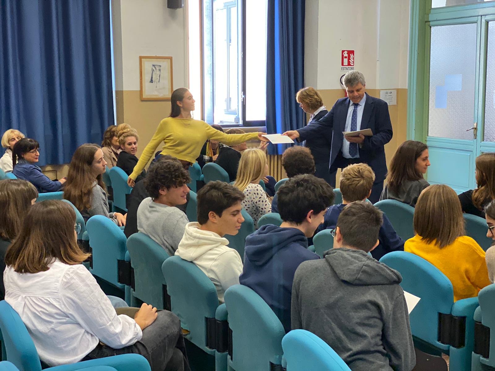 foto di allievi e preside del Berchet