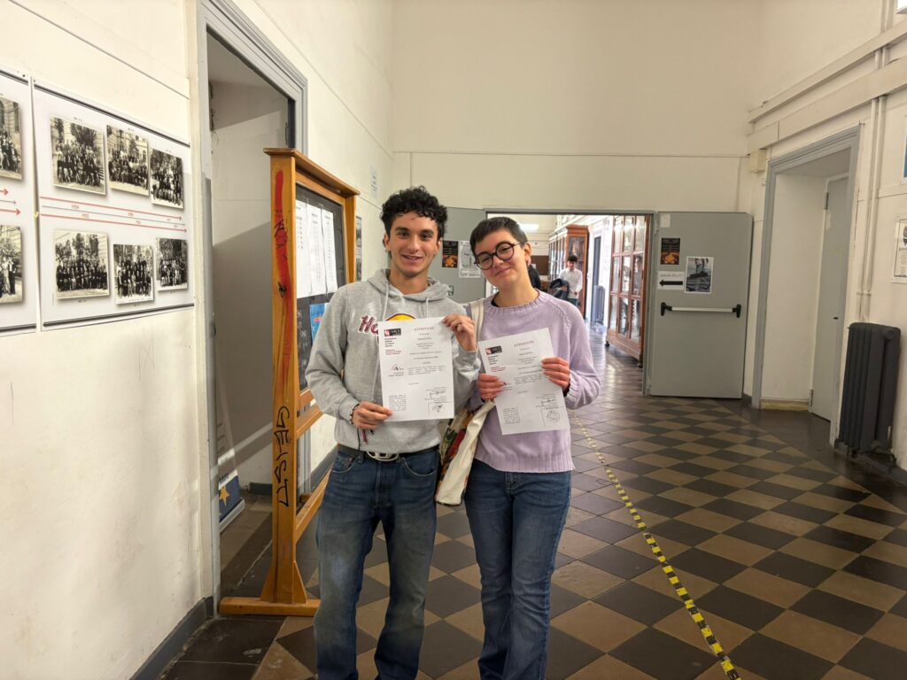 due alunni al liceo tasso di roma